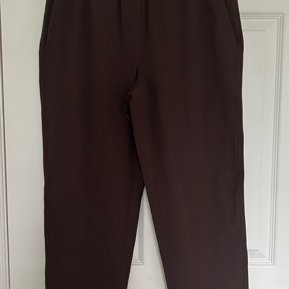 Lululemon Tapered Leg Mid Rise 7/8 Pant - Picture 2 of 3